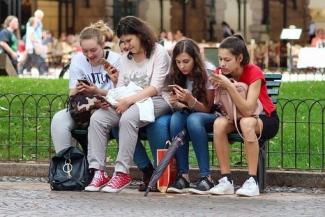 teenagers online data right to be forgotten